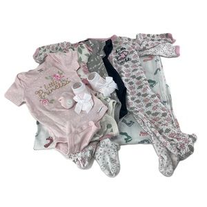 swiggles And Gerber Sleepers bodysuits socks and blanket 6/9 months  9 piece lot